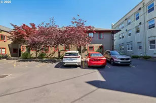 2120 NE Halsey St, Portland, OR 97232 - Photo 28