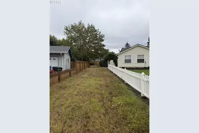 Elizabeth St, Eugene, OR 97405 - Photo 1