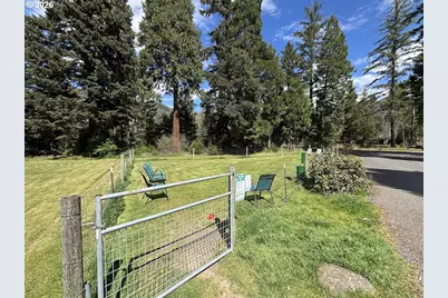 54432 McKenzie Hwy #41, Blue River, OR 97413 - Photo 18