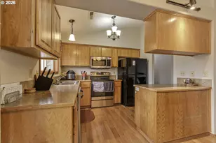 807 NE Sherman St, Sheridan, OR 97378 - Photo 6