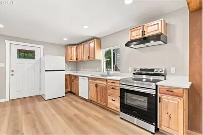 954 NE Norway St, Salem, OR 97301 - Photo 10
