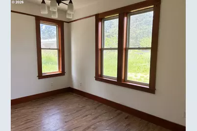 12727 SE Sherman St, Portland, OR 97233 - Photo 16