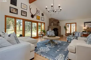 1827 NW Doral St, McMinnville, OR 97128 - Photo 4