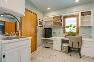 1827 NW Doral St, McMinnville, OR 97128 - Photo 24