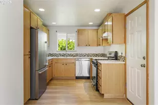 6925 SE 65th Ave, Portland, OR 97206 - Photo 8