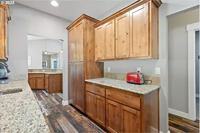 385 N Deer Dr, Otis, OR 97368 - Photo 8