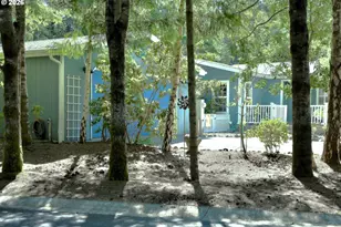 625 Glenbrook Cir, Florence, OR 97439 - Photo 2