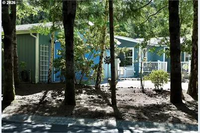 625 Glenbrook Cir, Florence, OR 97439 - Photo 4