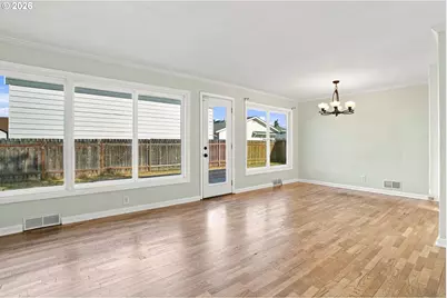 1099 Arcadia Dr, Eugene, OR 97401 - Photo 18