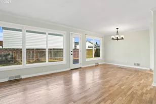 1099 Arcadia Dr, Eugene, OR 97401 - Photo 18