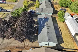 1099 Arcadia Dr, Eugene, OR 97401 - Photo 40
