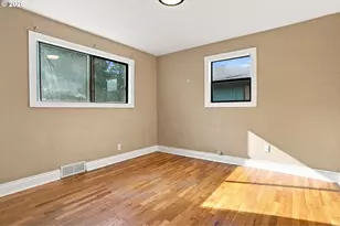 1099 Arcadia Dr, Eugene, OR 97401 - Photo 22