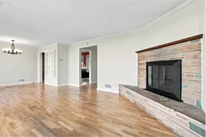 1099 Arcadia Dr, Eugene, OR 97401 - Photo 14