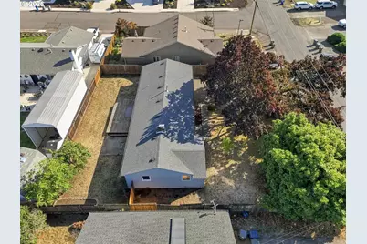 1099 Arcadia Dr, Eugene, OR 97401 - Photo 38