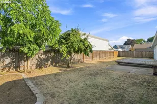 1099 Arcadia Dr, Eugene, OR 97401 - Photo 36