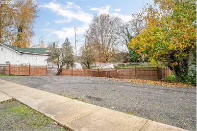 1107 N Pacific Ave, Kelso, WA 98626 - Photo 18