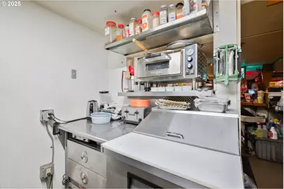 1107 N Pacific Ave, Kelso, WA 98626 - Photo 10