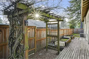 2445 Debok Rd, West Linn, OR 97068 - Photo 34