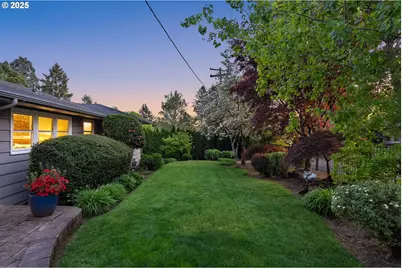 3370 SW Vista Dr, Portland, OR 97225 - Photo 4