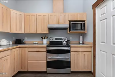 25855 Chinook St, Cloverdale, OR 97112 - Photo 12