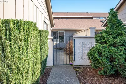 605 Peardale Ln #18, Longview, WA 98632 - Photo 2