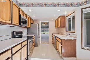 605 Peardale Ln, Longview, WA 98632 - Photo 10