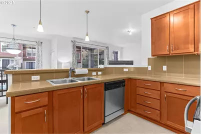 595 NW Lost Springs Ter #303, Portland, OR 97229 - Photo 22