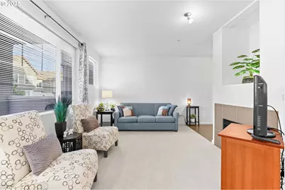 595 NW Lost Springs Ter #303, Portland, OR 97229 - Photo 6