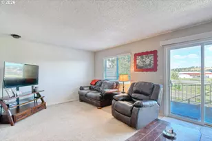 1900 NW Carden Ave, Pendleton, OR 97801 - Photo 4