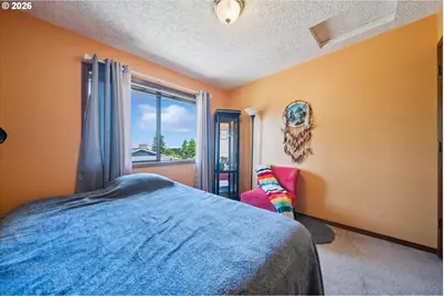 22470 SE Naomi Dr, Damascus, OR 97089 - Photo 24