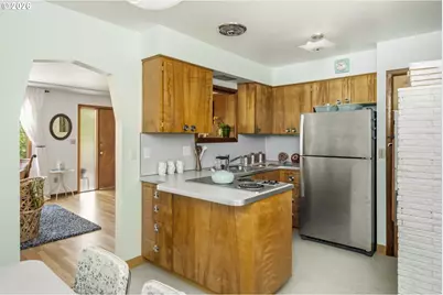 7207 N Albina Ave, Portland, OR 97217 - Photo 8