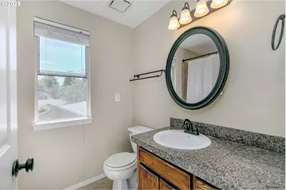 20182 SW Tillamook Ct, Tualatin, OR 97062 - Photo 30