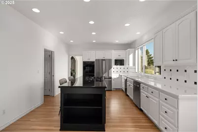 14405 NW Valley View Ln, Portland, OR 97231 - Photo 12