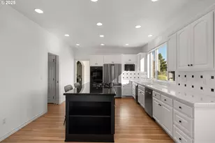 14405 NW Valley View Ln, Portland, OR 97231 - Photo 12