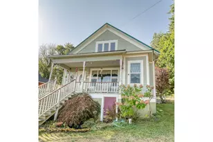 324 W F St, Rainier, OR 97048 - Photo 6