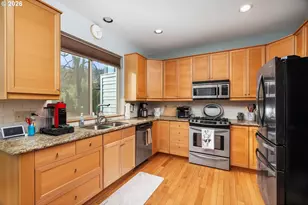5047 SW View Point Terrace, Portland, OR 97239 - Photo 10