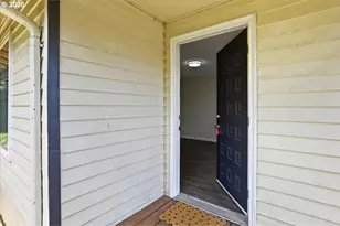 331 NW 14th Ave, Camas, WA 98607 - Photo 2
