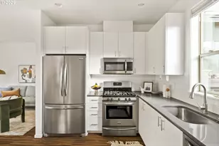 1242 N Morgan St, Portland, OR 97217 - Photo 6