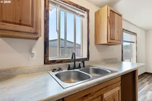231 Owyhee Ln, Roseburg, OR 97471 - Photo 20