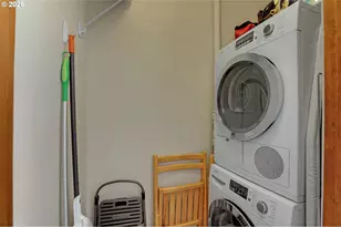 2025 SE Caruthers St, Portland, OR 97214 - Photo 20