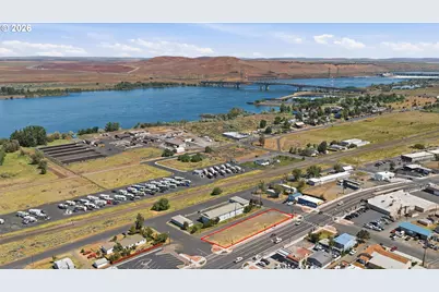 1101 6th St, Umatilla, OR 97882 - Photo 2
