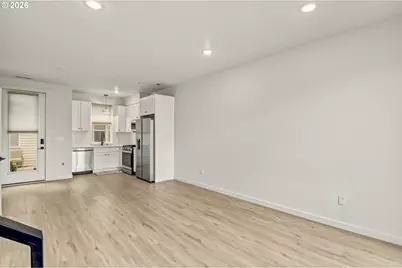 7474 N Oswego Ave #4, Portland, OR 97203 - Photo 8