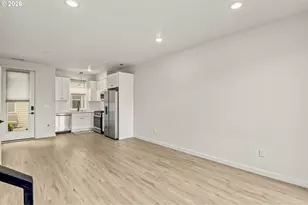 7474 N Oswego Ave, Portland, OR 97203 - Photo 8