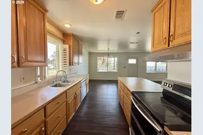 1209 Rowland Ln, Brookings, OR 97415 - Photo 8