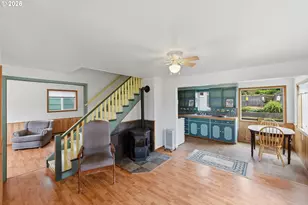 1545 Meade St, North Bend, OR 97459 - Photo 6