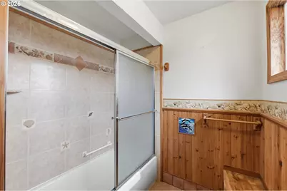 1545 Meade St, North Bend, OR 97459 - Photo 24