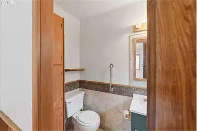 1545 Meade St, North Bend, OR 97459 - Photo 18