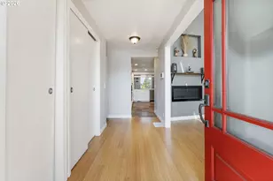 461 NE 16th Ave, Hillsboro, OR 97124 - Photo 2