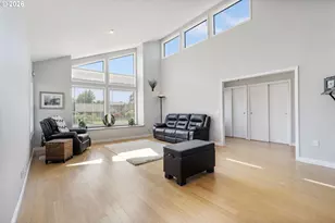 461 NE 16th Ave, Hillsboro, OR 97124 - Photo 4