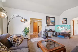 800 SE Greenway Dr, Gresham, OR 97080 - Photo 10